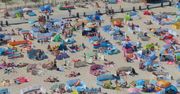 Nowy sezon, stare nawyki. Tak turyści zachowują się na plażach
