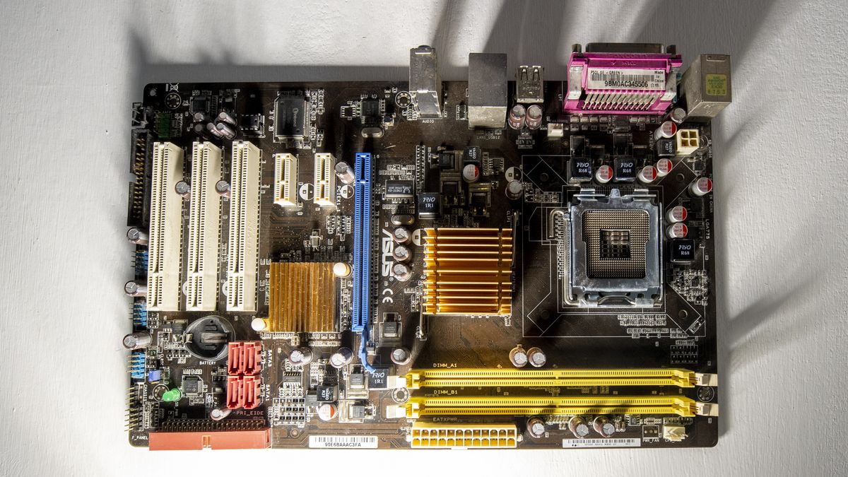 ANTALYA, TURKEY - FEBRUARY 15: In this illustration photo PC motherboard is seen in Antalya, Turkey on February 15, 2021. (Photo by Mustafa Ciftci/Anadolu Agency via Getty Images)