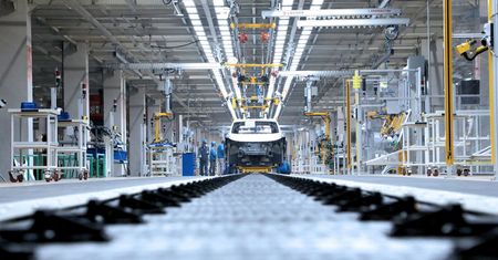 Strajki w zakładach Volkswagena. Skończył się okres pokoju. "Najtrudniejsza bitwa"