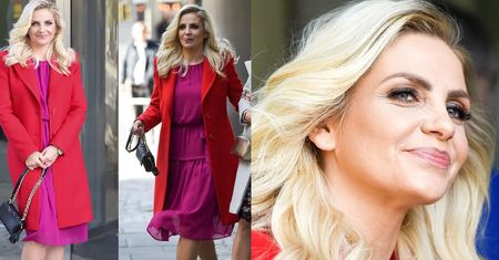Maja Frykowska ochoczo rozdaje autografy pod TVN-em