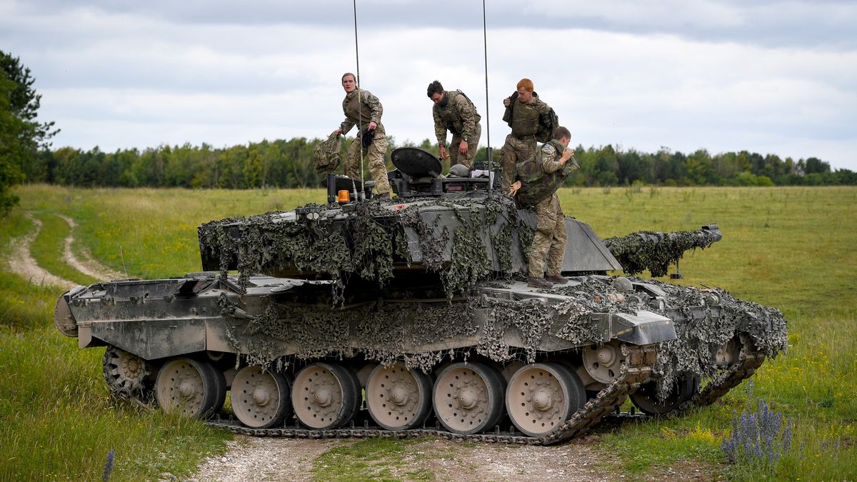 Brytyjski czołg Challenger 2 podczas ćwiczeń, 2020 rok