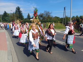 Kraków: Dożynki Nowohuckie 2025. Barwny korowód, misternie wyplatane wieńce, tradycyjne zabawy i tańce. Zobacz program
