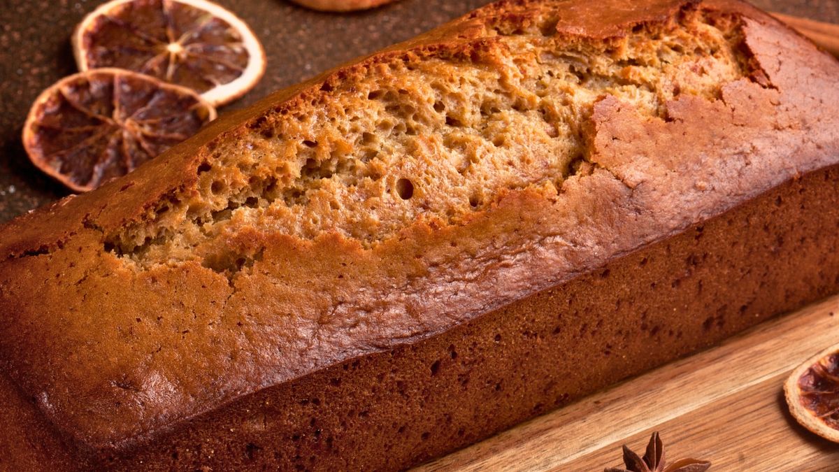 Piernik przełóż marcepanem