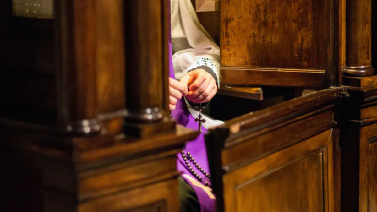 Z czego nie może rozgrzeszyć "zwykły" spowiednik?