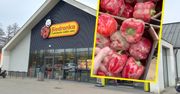 Zobaczył w Biedronce taką paprykę. Mamy komentarz sieci