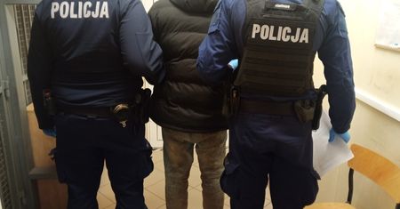 Przewoził osobówką 8 osób. Francuz zatrzymany pod Biskupcem