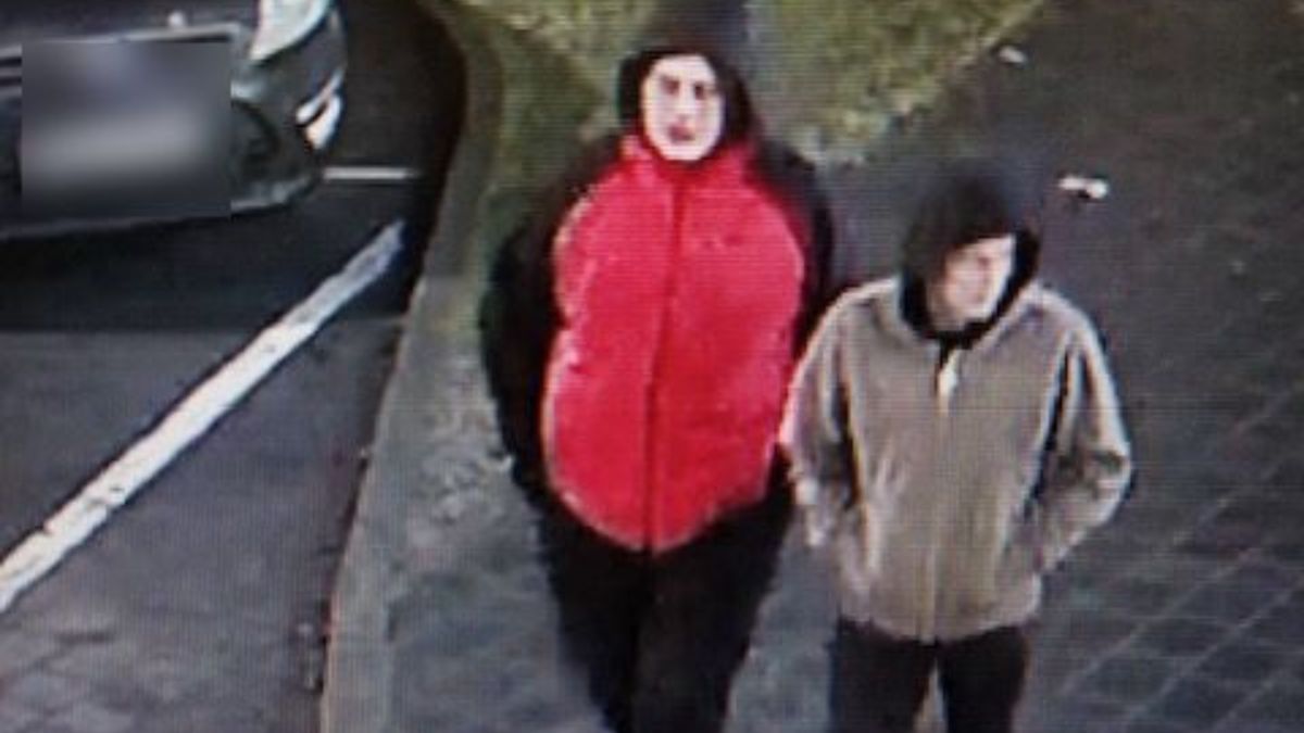 Policja próbuje ustalić ich tożsamość.