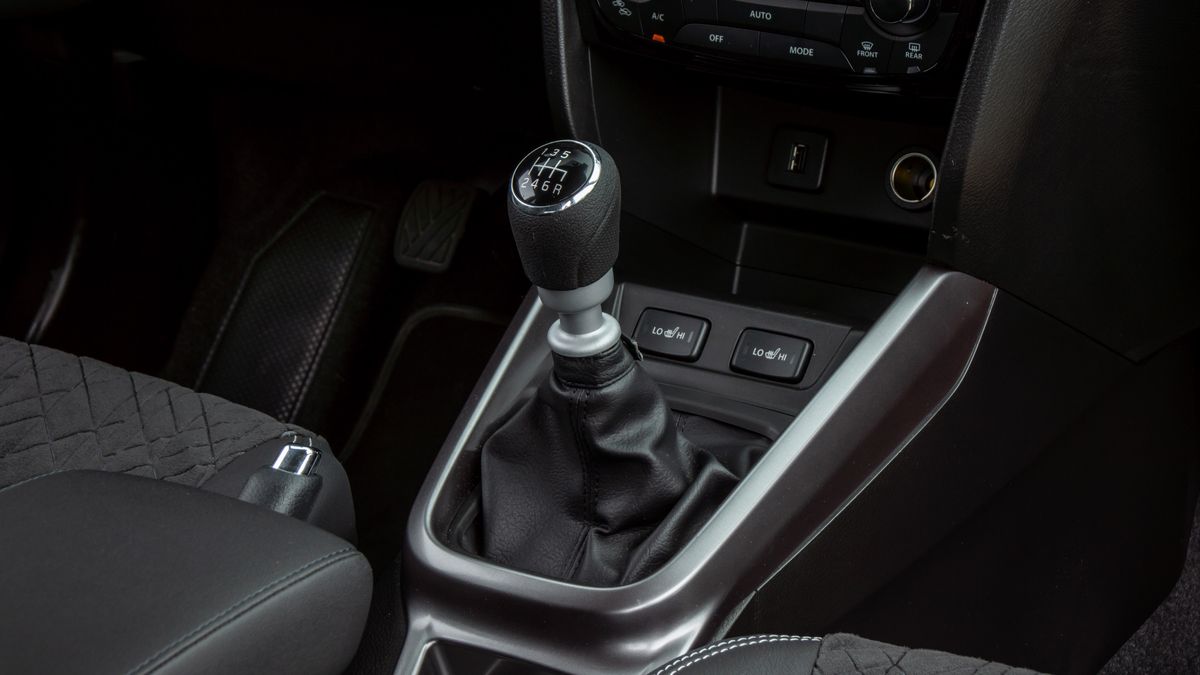 Drążek manualnej skrzyni biegów