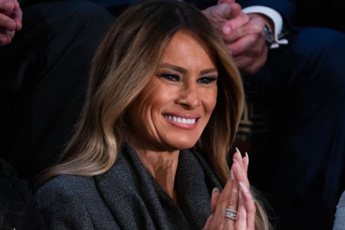 Odważna teoria wokół stylizacji Melanii Trump. Cena zeszła na drugi plan