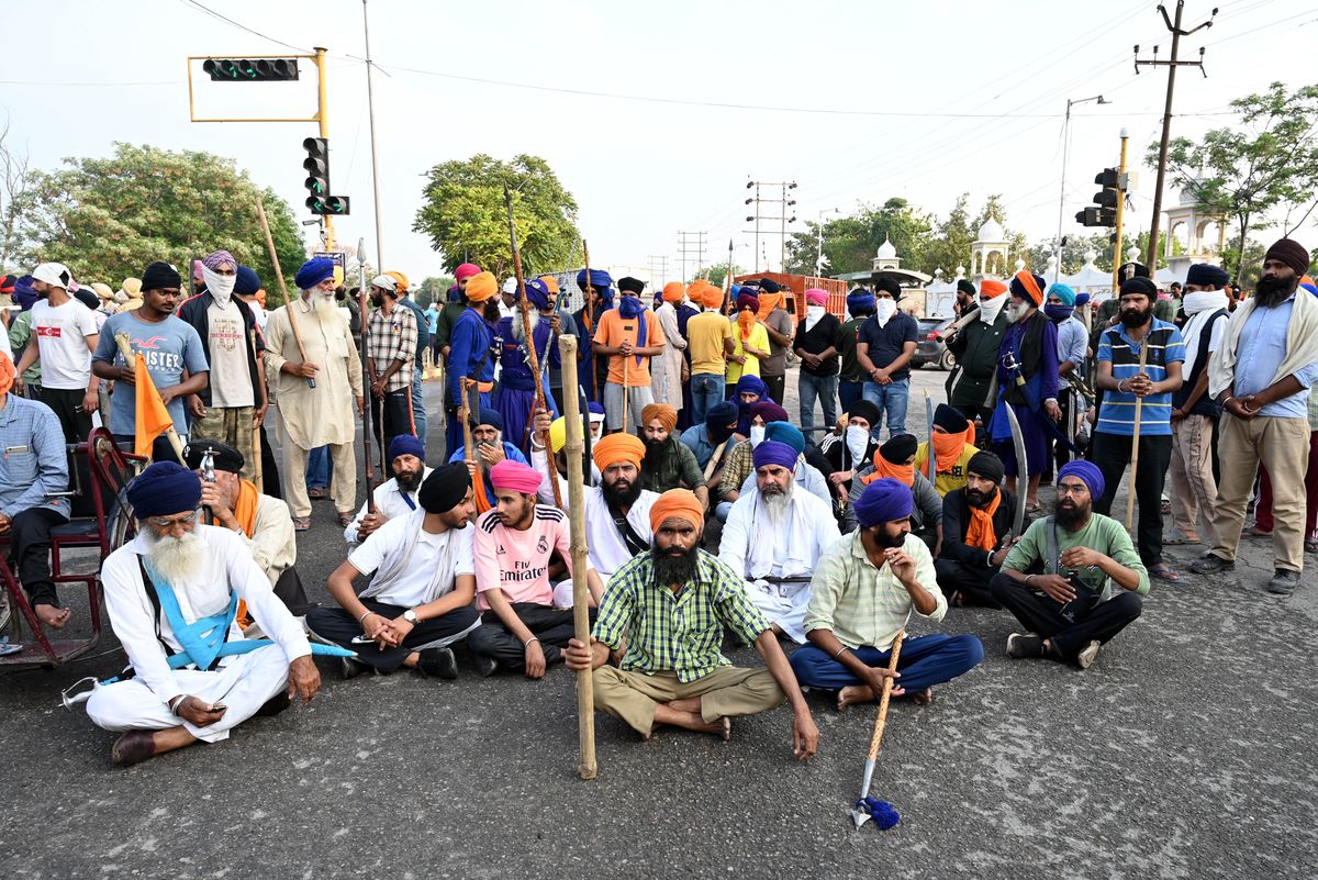 Protestujący sikhowie zablokowali dojazd do lotniska w akcie poparcia dla Amritpala Singha
