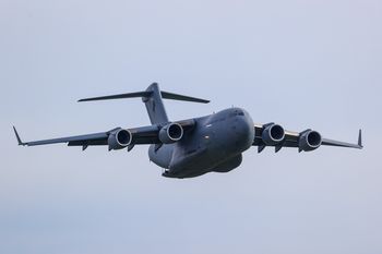 Intrygujący lot. Wojskowy Boeing C-17 odbył kurs z USA do Moskwy