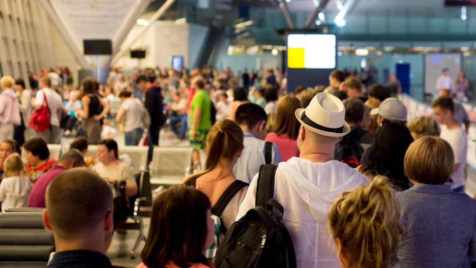 Stanie w kolejce do boradingu jeszcze zanim się on zacznie