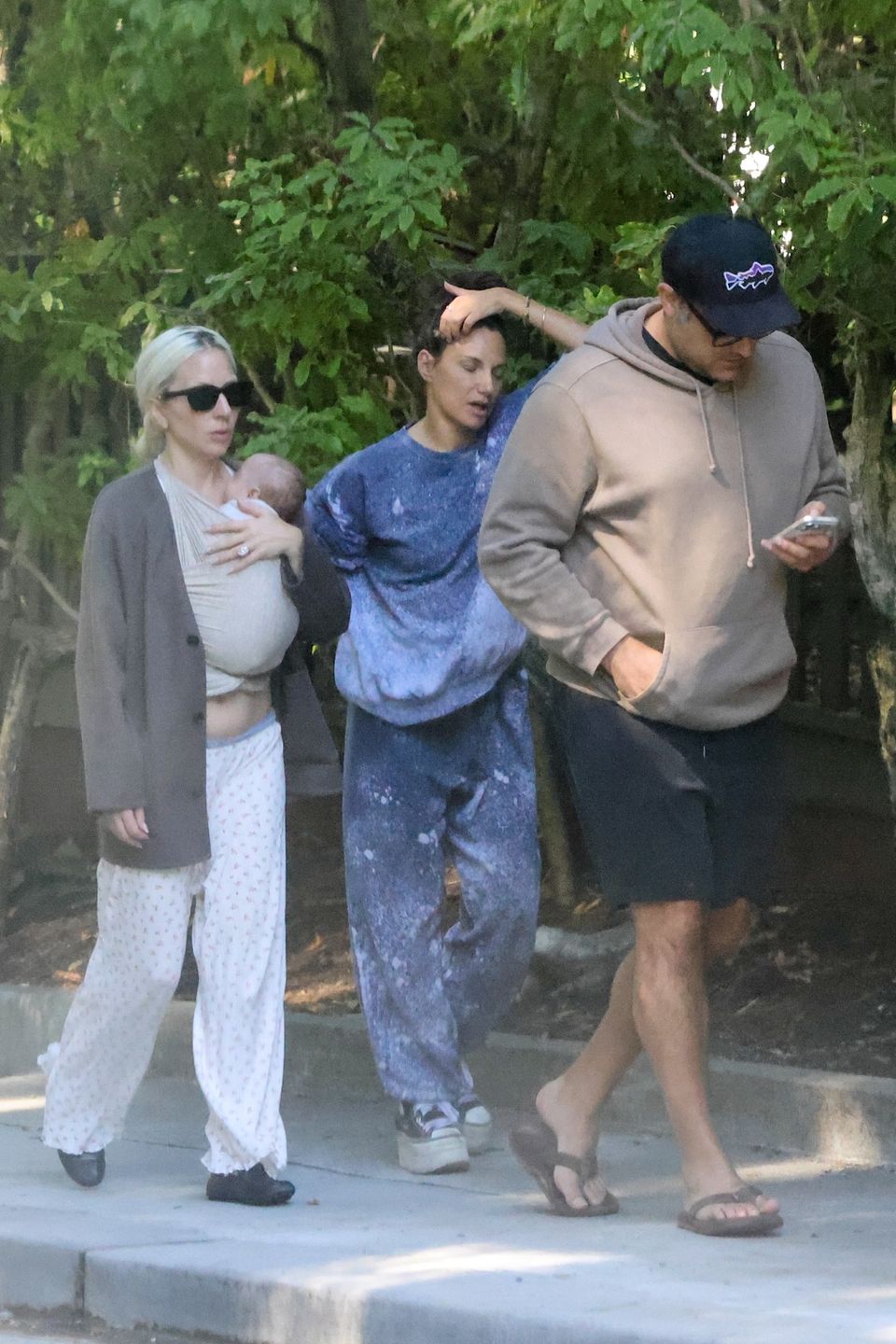Lady Gaga na spacerze z dzieckiem