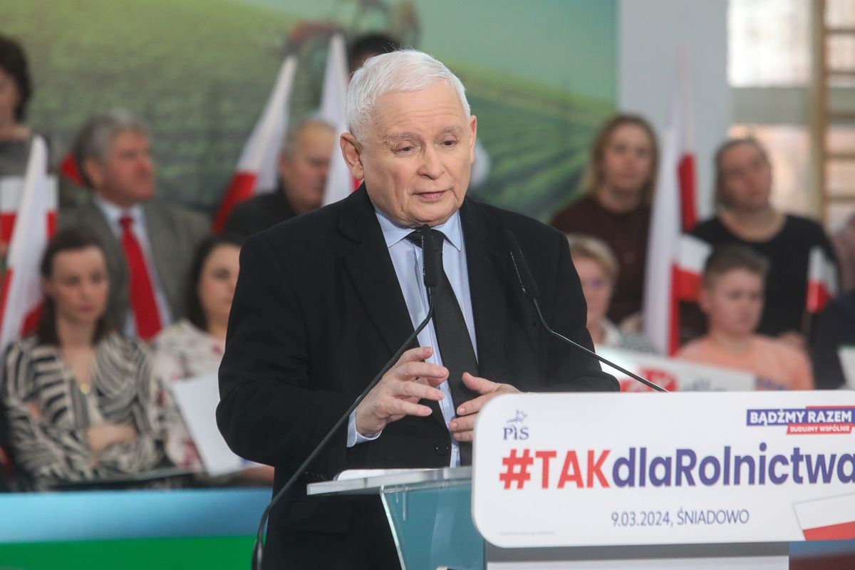 Jarosław Kaczyński aktywnie uczestniczy w kampanii wyborczej, jednak sąsiedzi są zaniepokojeni jego stanem zdrowia