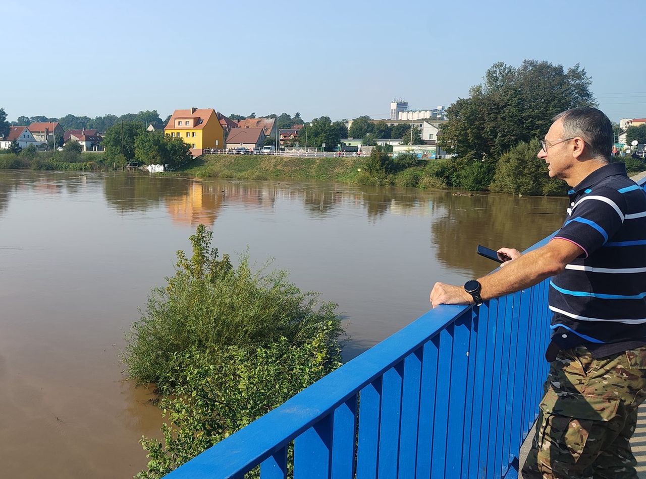 Fala powodziowa na rzece Bóbr. Nowogród Bobrzański mobilizuje do pomocy więźniów