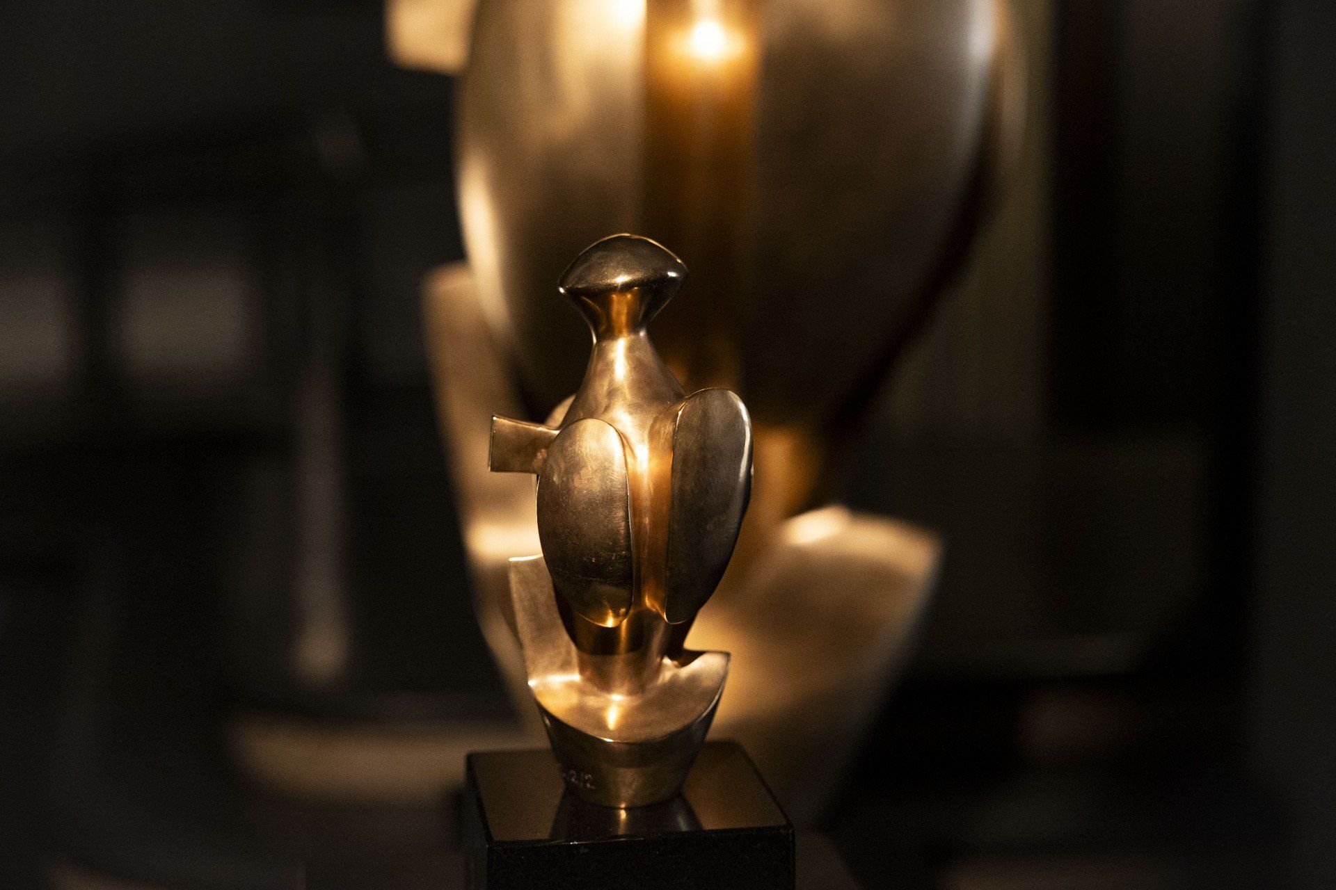 19.09.2025 KRAKOW
 WAWEL MUZEUM PRZEKAZANIE RZEZBA MARIA PAPA ROSTKOWSKA DLA WAWEL PRZEKAZUJE SYN NICOLAS ROSTKOWSKI
 FOT. WOJCIECH MATUSIK / POLSKAPRESS