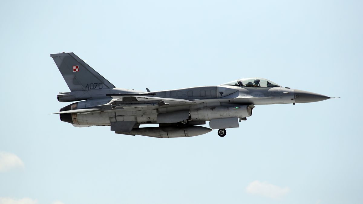 Polski F-16 