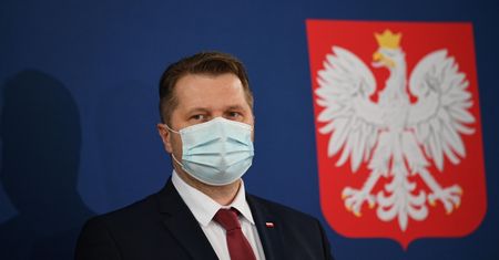 "Skandal i zażenowanie". Przemysław Czarnek reaguje na krytykę pomysłu resortu