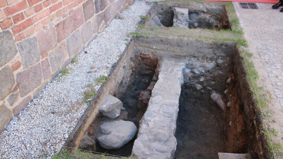 Ekspedycja Palatium - w poszukiwaniu rezydencji książęcej za czasów pierwszych Piastów