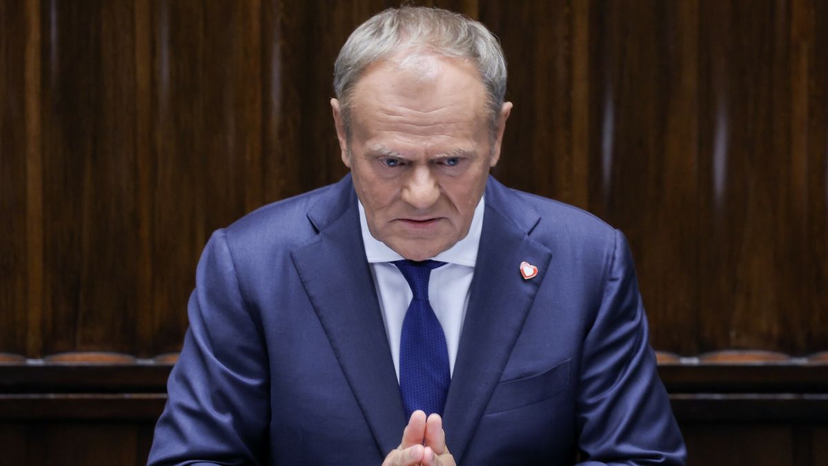 Donald Tusk odpowiada na pytania polityków opozycji