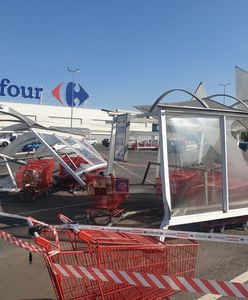 У Польщі українка вчилася водити машину на стояці Carrefour