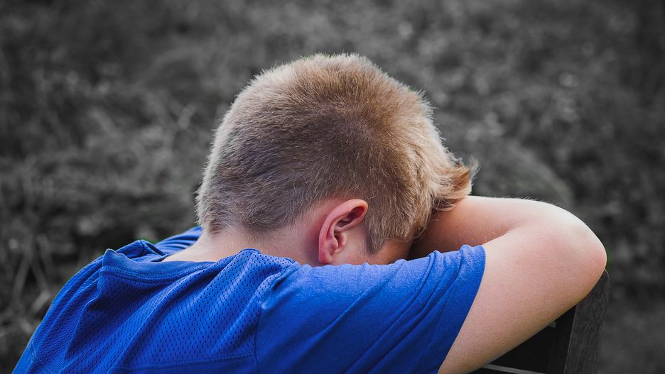 Dane na temat prób samobójczych wśród dzieci i młodzieży są zatrważające