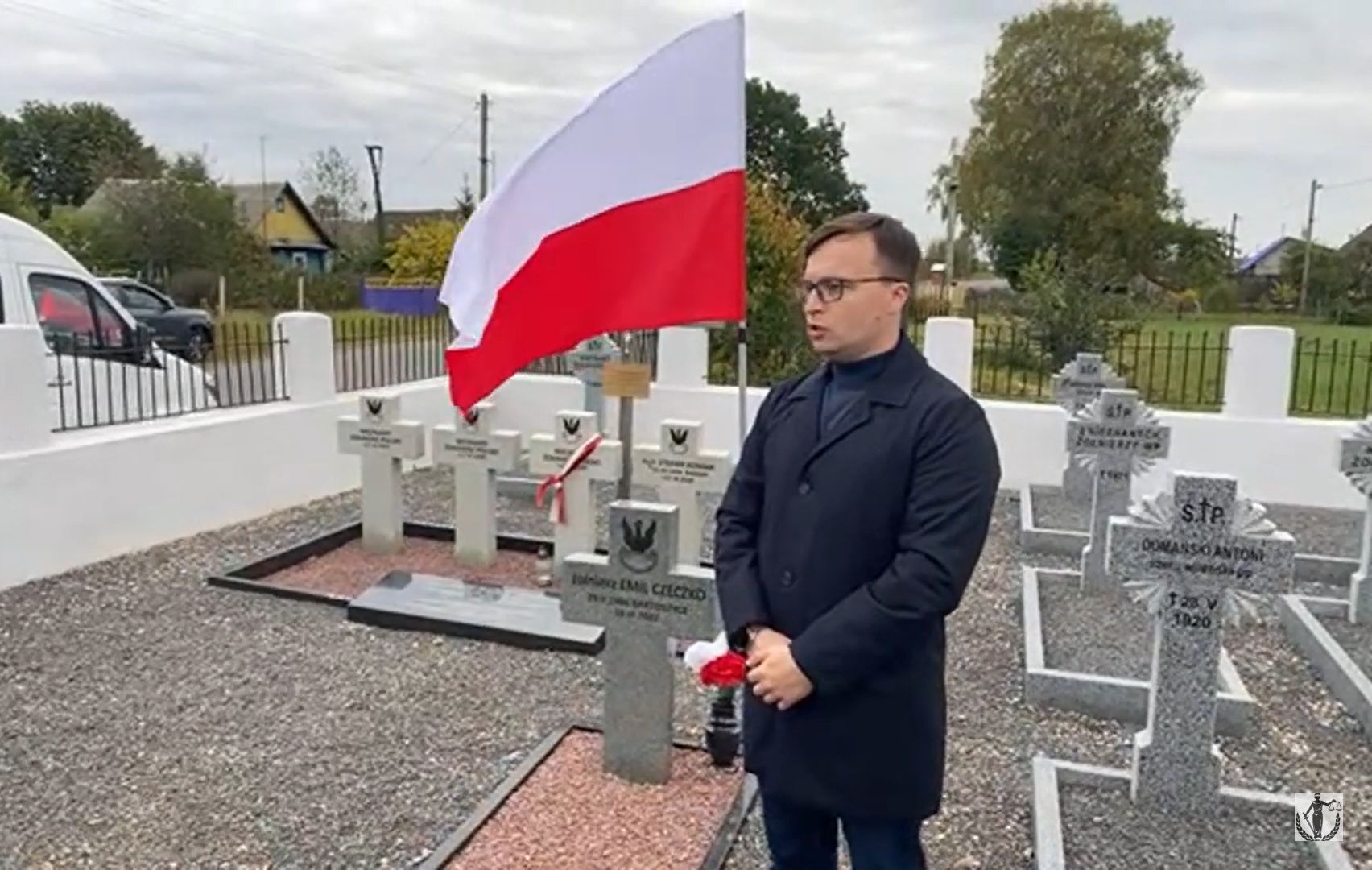 Koszmarny błąd na nagrobku. Tak "uhonorowali" polskiego dezertera