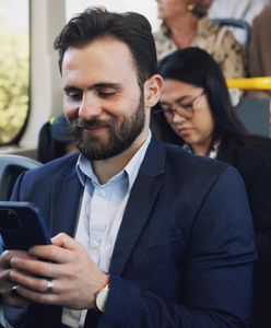 Zakaz takiego używania telefonów w autobusach. Jest projekt uchwały