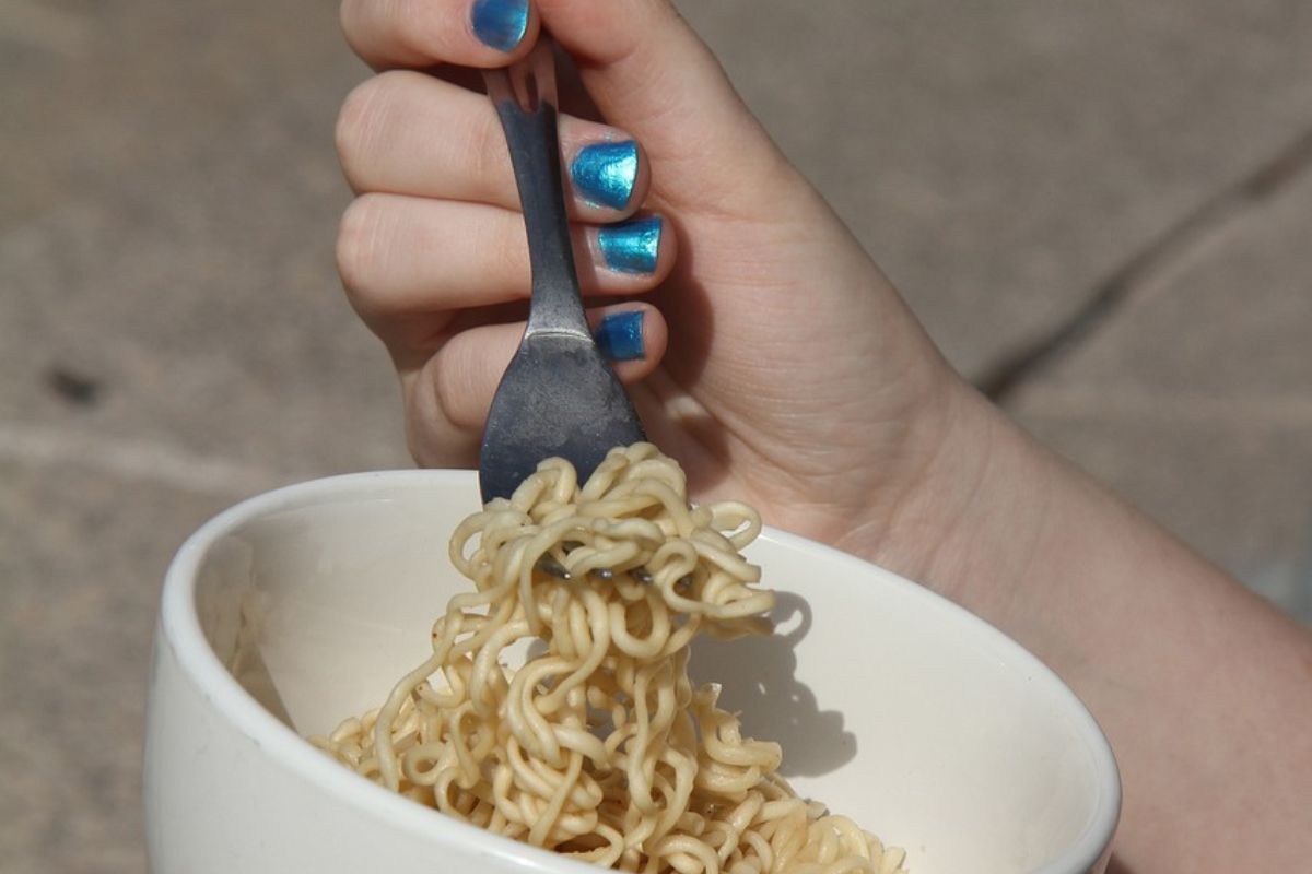 Zupy instant to źródło konserwantów, sodu i tłuszczu