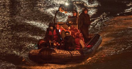 Brytyjczycy chcą wysyłać nielegalnych imigrantów do Albanii. Jest awantura