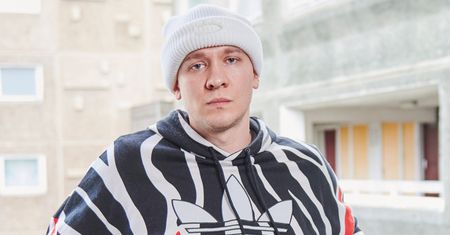 Jego wujek nakręcił "Smoleńsk". Gabriel Krauze sam ma niezwykle barwną przeszłość