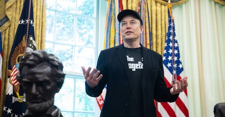 Iran konfiskuje Starlinki. Musk udostępnił internet za darmo