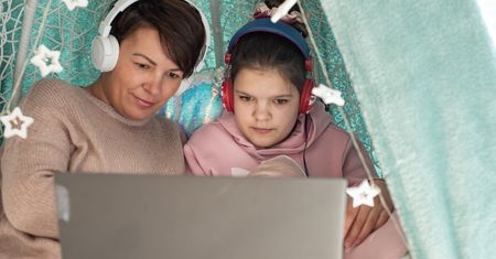 Łączenie urlopu rodzicielskiego z pracą. Co warto wiedzieć?