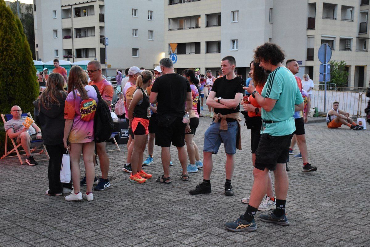 5.07.2025 r. VII Kaliski Półmaraton Nocny „Bursztynowa Hellena”