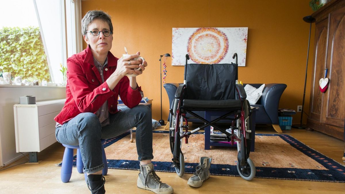 Demielinizacja to skomplikowany proces, którego wynikiem są takie choroby, jak stwardnienie rozsiane