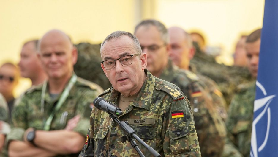 Gen. Carsten Breue