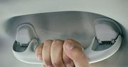 Jaką rolę pełni uchwyt w aucie? To cenne wsparcie dla pasażerów