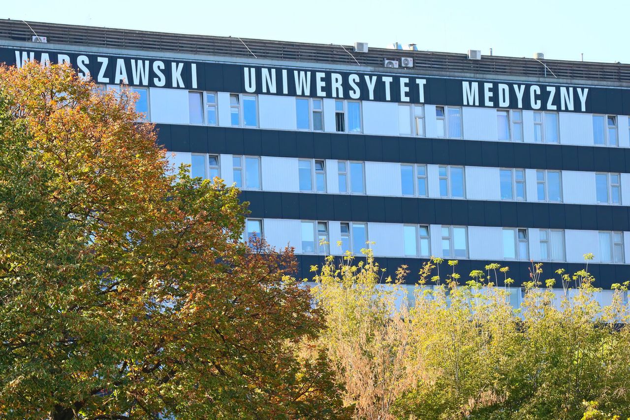 Spór o projekt. Badaczka oskarża WUM, uczelnia zarzuca fałszowanie