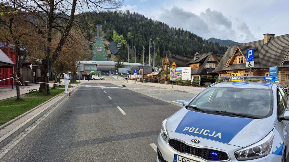 Chcieli wysadzić bankomat