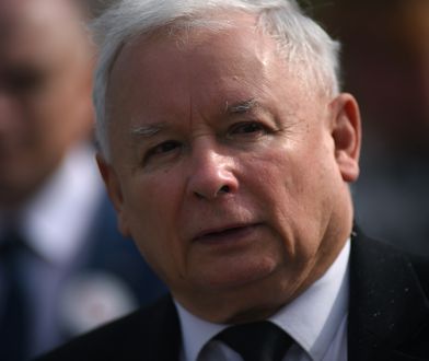 Jarosław Kaczyński awansował pracowników spółek PKP na swoich asystentów
