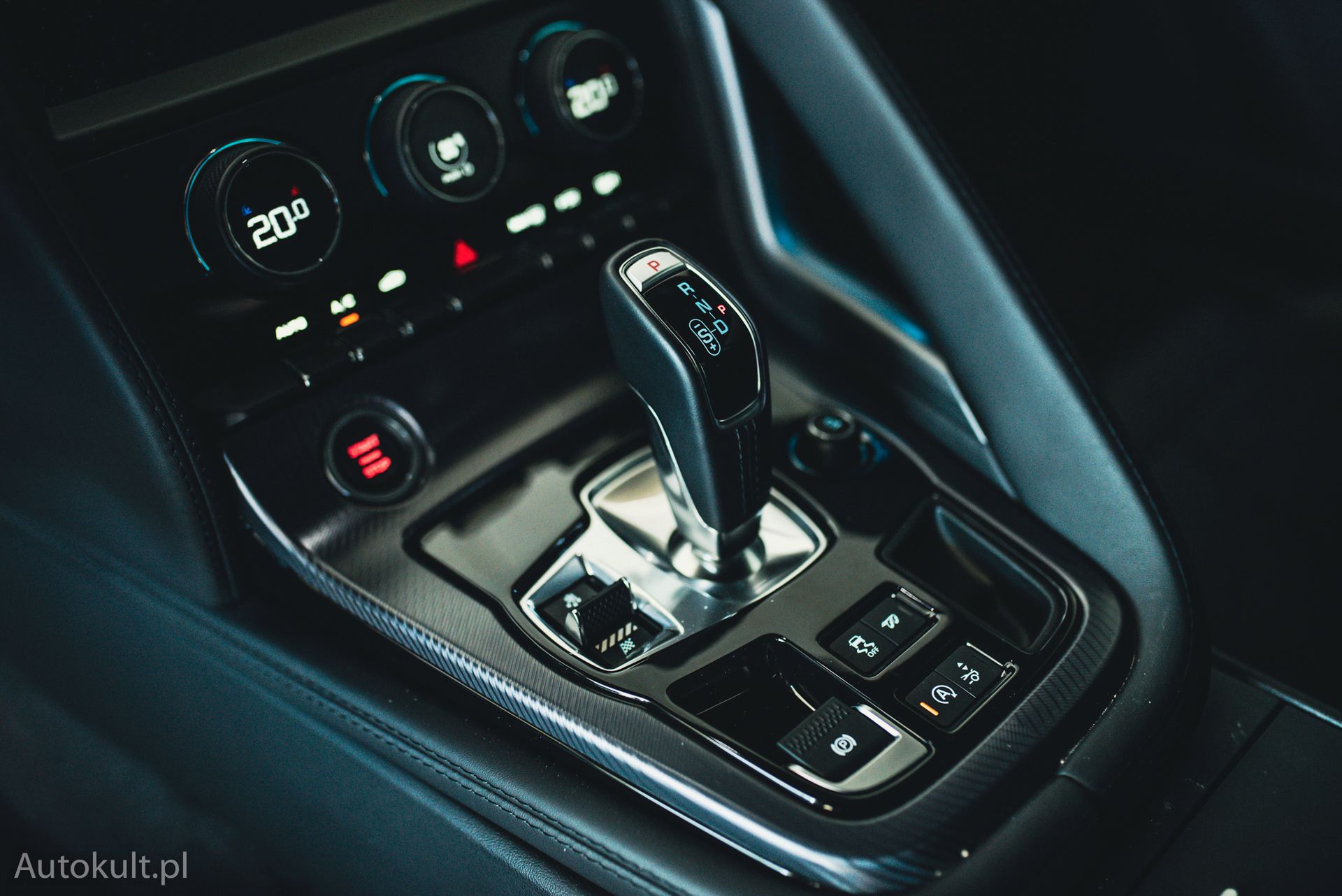 Jaguar F-Type P450 (2022)