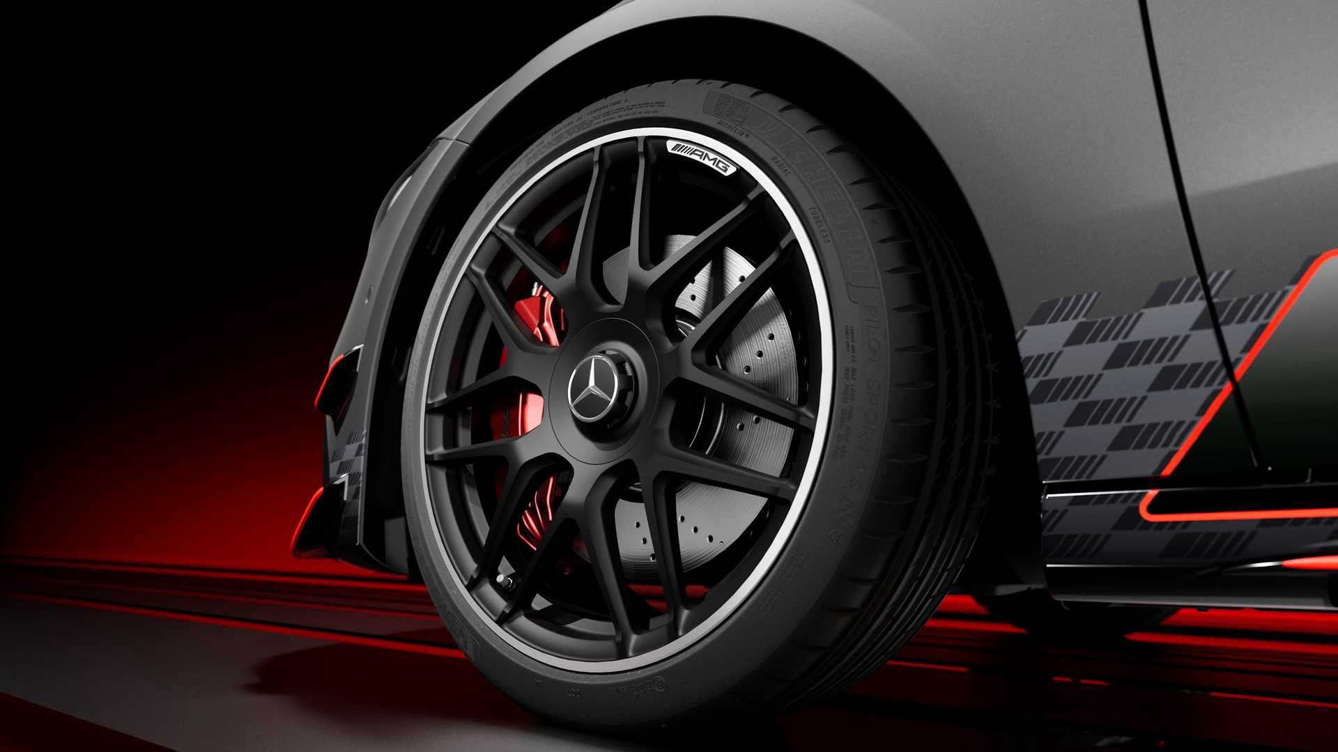 Odświeżony Mercedes-Benz CLA
