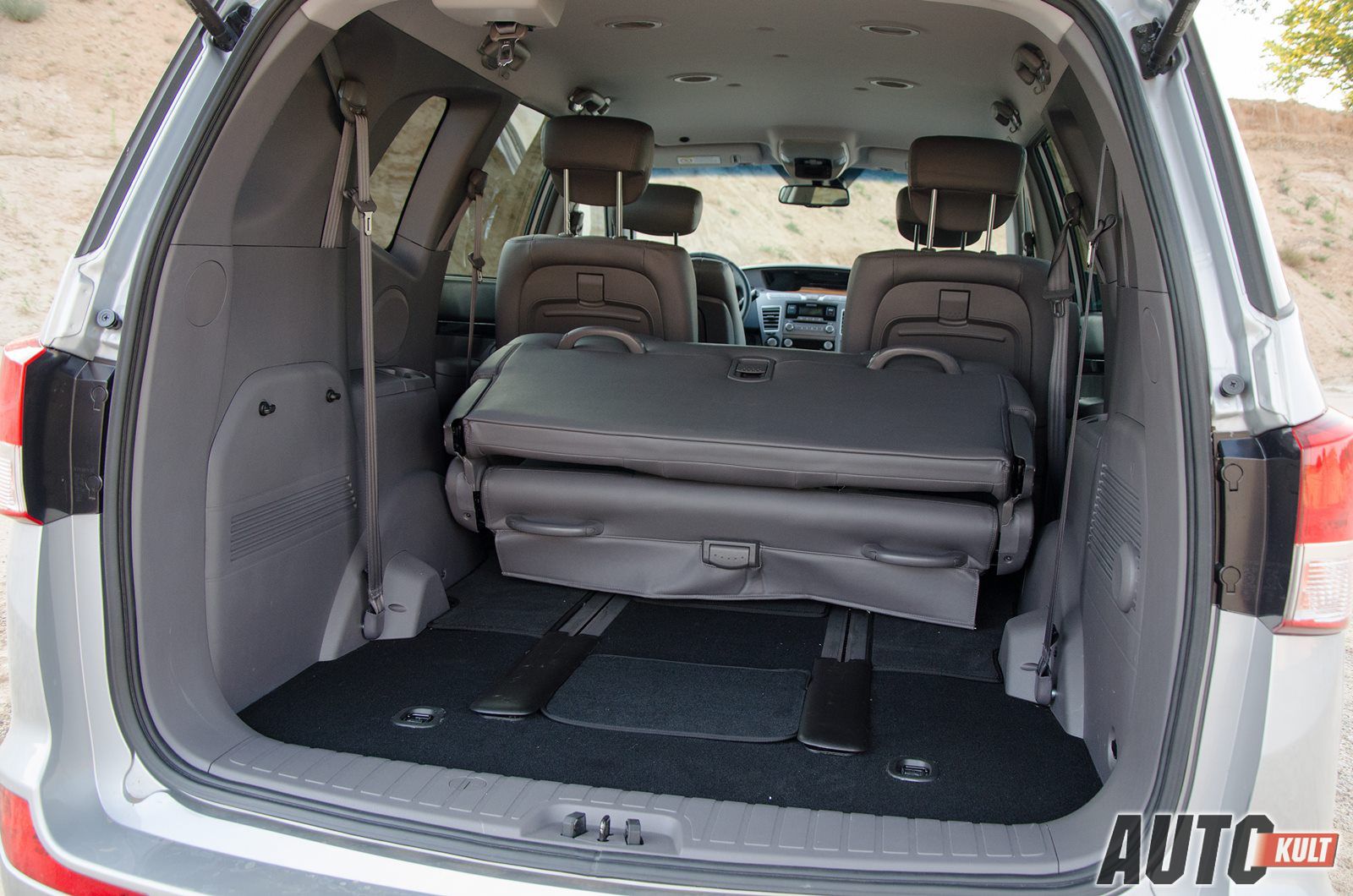 SsangYong Rodius 2,0 Sapphire 4WD AT - test [galeria zdjęć] 18