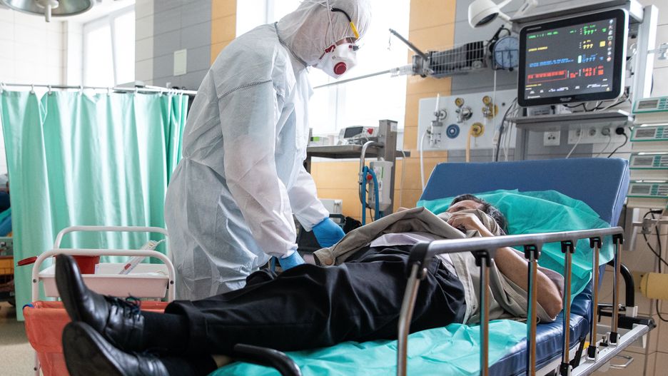 Koronawirus. Leczenie osoczem z krwi ozdrowieńców zastosowano wobec 180 pacjentów