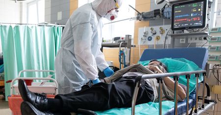 Koronawirus. Osocze ozdrowieńców miało masowo leczyć z COVID-19. Skala akcji okazała się niewielka