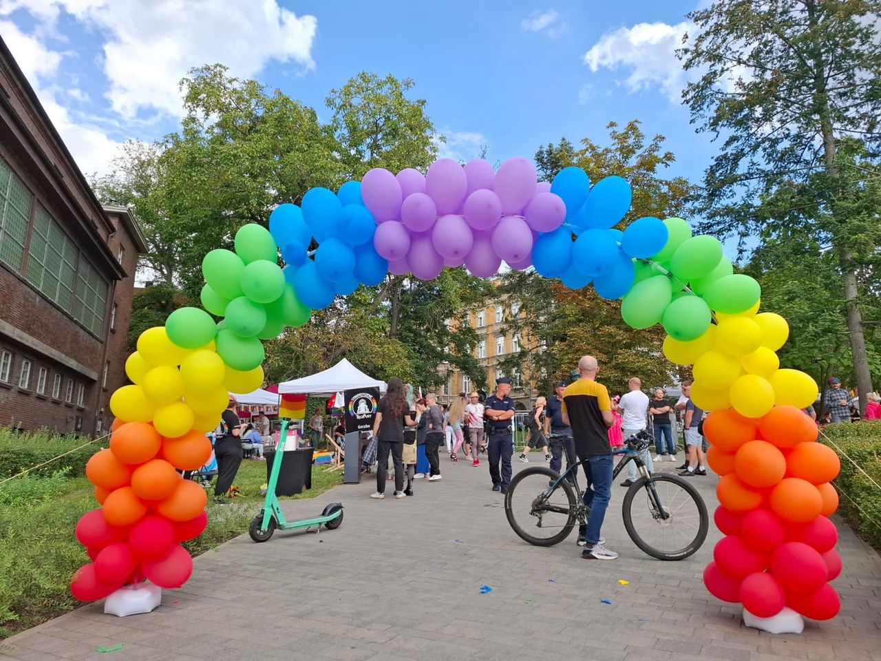 Gorzów: Marsz Równości. Były tęczowe flagi, drag queen i muzyka