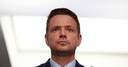 Pogoda w Warszawie zmieniła kampanijne plany. Rafał Trzaskowski odwołał spotkania