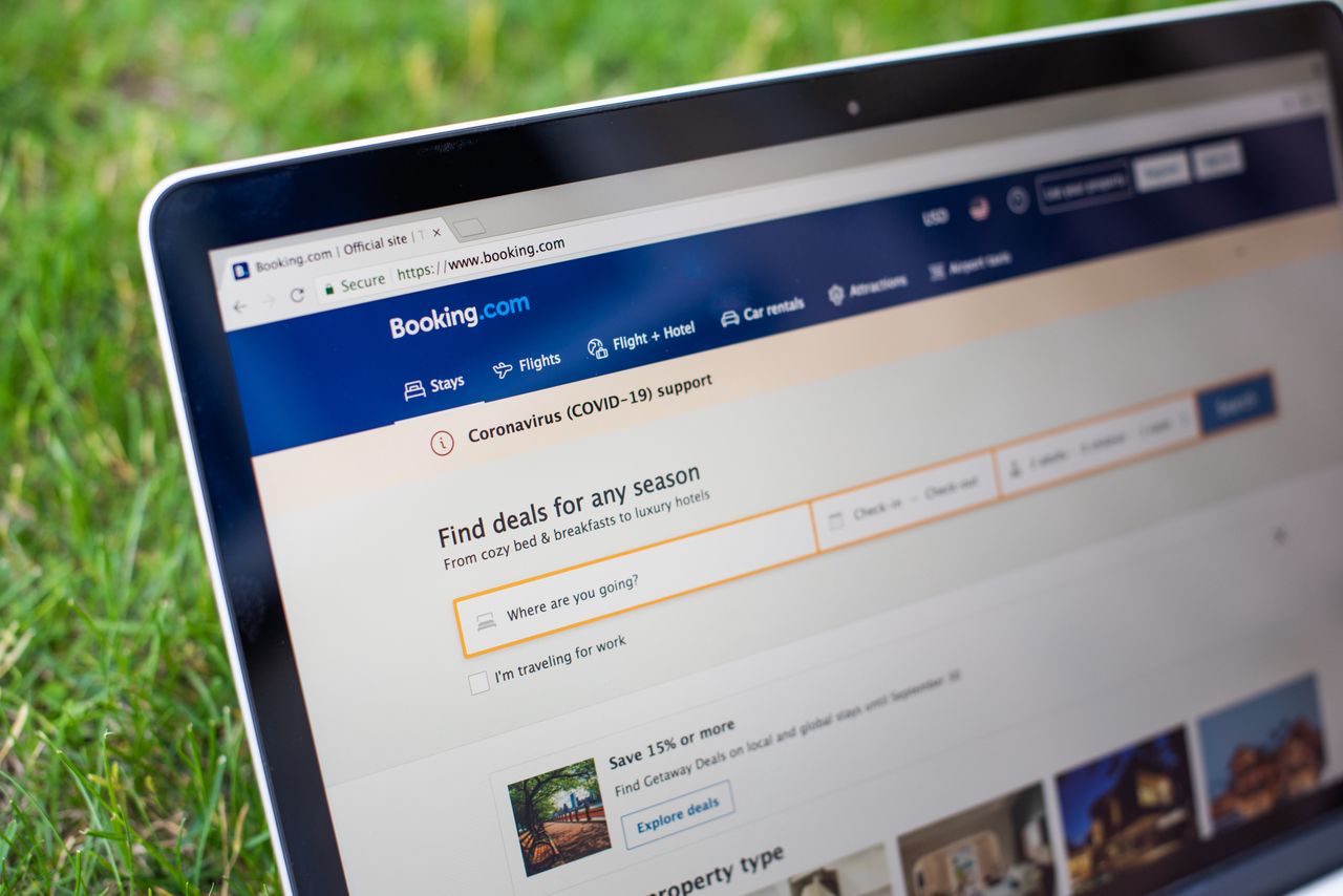 Scammers exploit Booking.com users: Experts issue stark warning