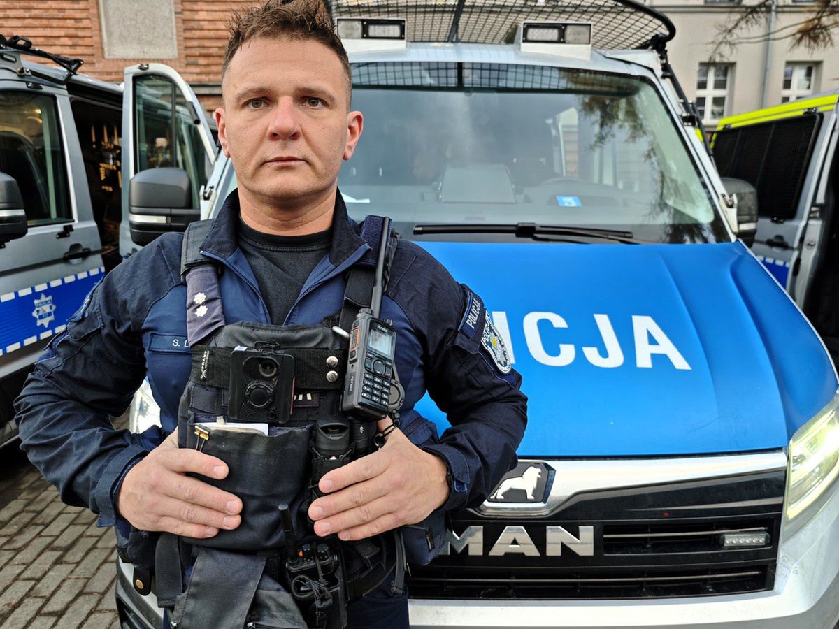 Tychy: Policjant po służbie zatrzymał awanturników z atrapą broni