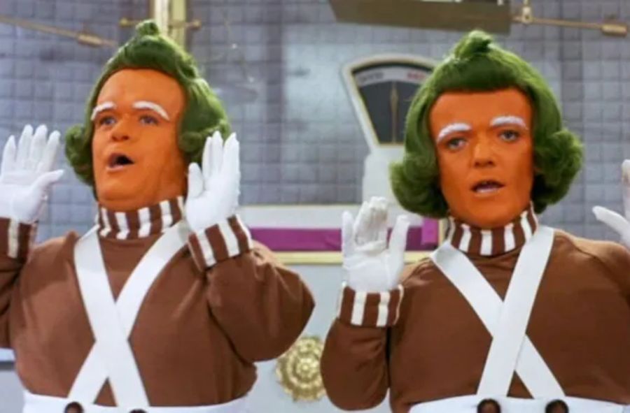 Influencerka zaienia się w Oompa Loompasa.